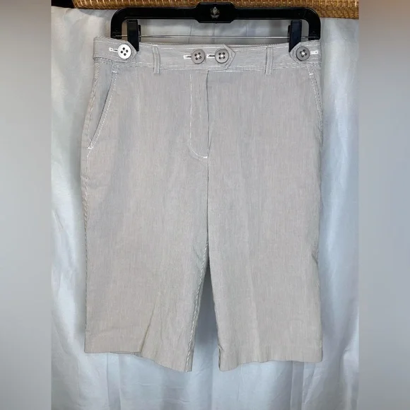 Talbots Light Beige Tailored Bermuda Shorts with Textured Cotton Fabric Size 6 - Picture 4 of 8